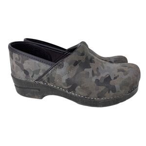 Dansko Professional Slip-On‎ Clog Womens 40 9.5-10 Camo Slip-Resistant